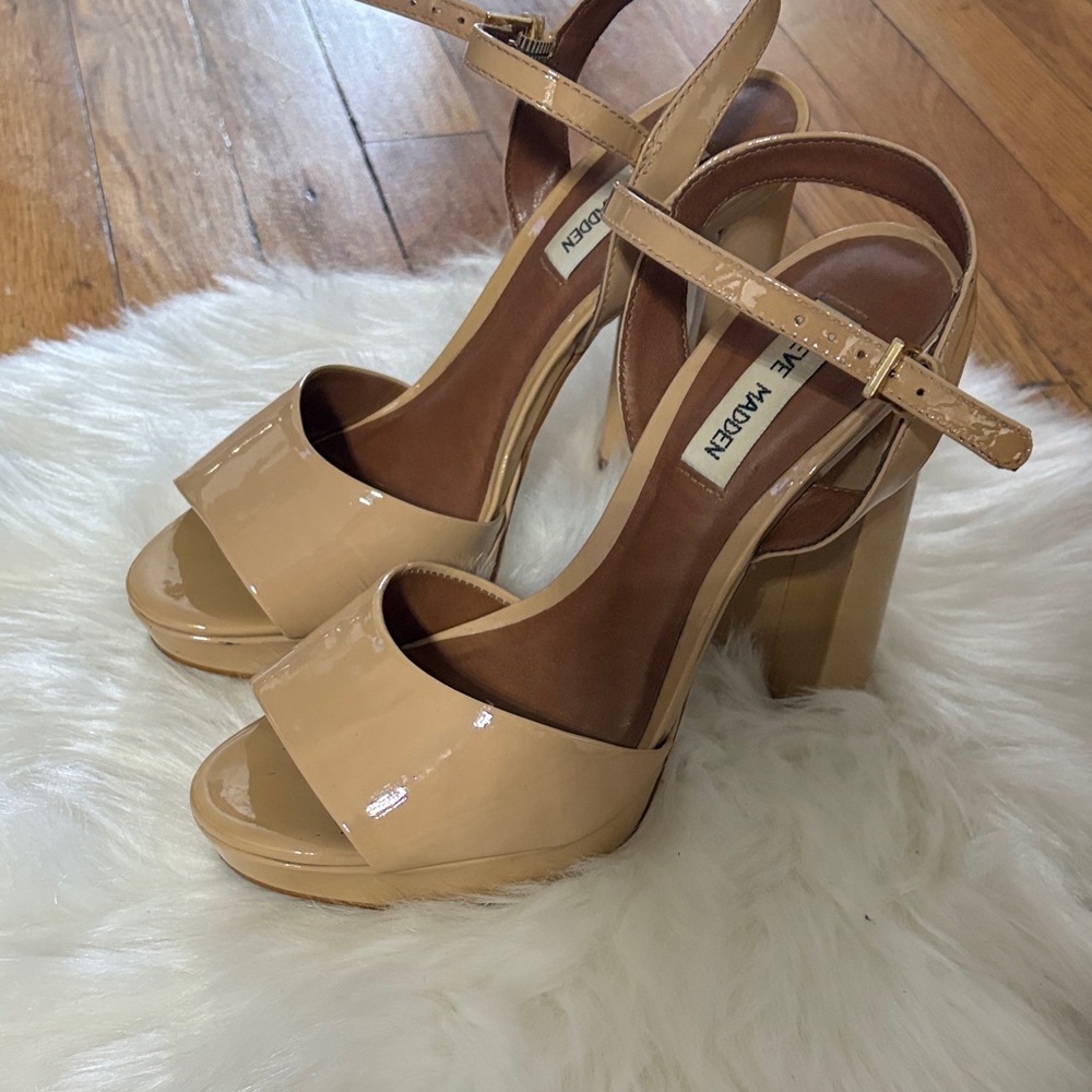 Steve Madden Patent Beige Block Heel Sandals with Ankle Strap